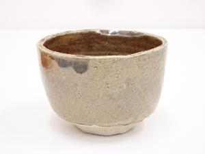 作家物　灰釉茶碗